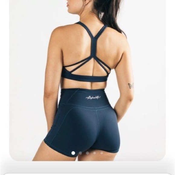 Alphalete pulse kinetic bra in stormy night - Picture 1 of 4